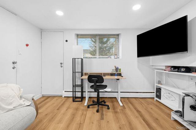 11 Oakley Road, White Plains, NY 10606