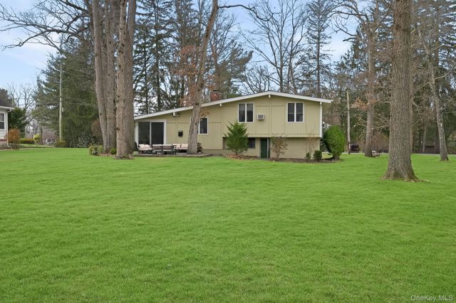 11 Oakley Road, White Plains, NY 10606