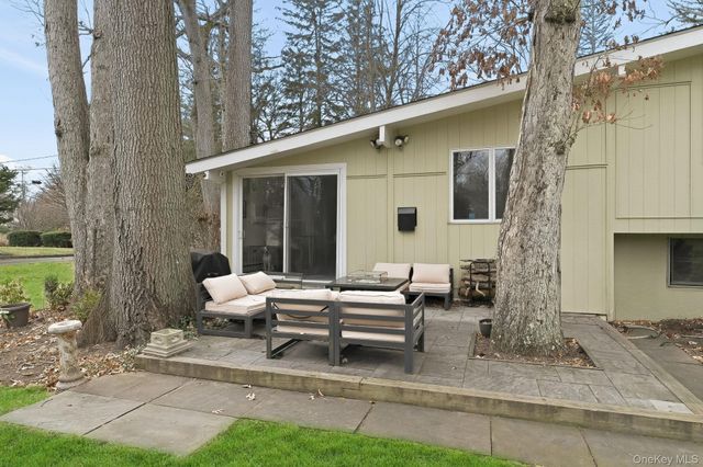 11 Oakley Road, White Plains, NY 10606