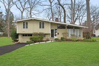 11 Oakley Road, White Plains, NY 10606