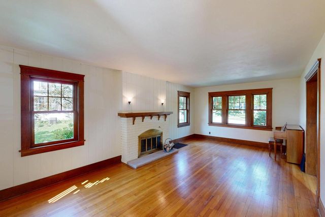 111 E Prospect STREET, Stoughton, WI 53589