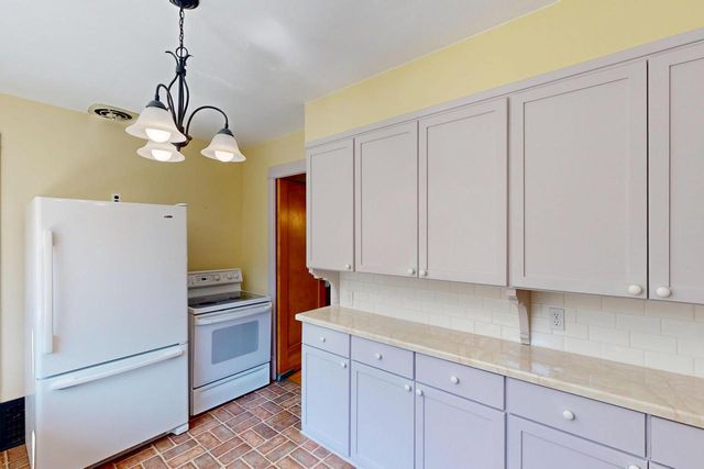 111 E Prospect STREET, Stoughton, WI 53589