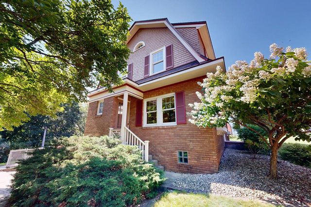 111 E Prospect STREET, Stoughton, WI 53589