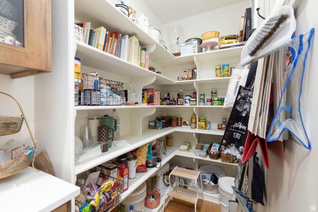 342 W CLARK CIR, Farmington, UT 84025