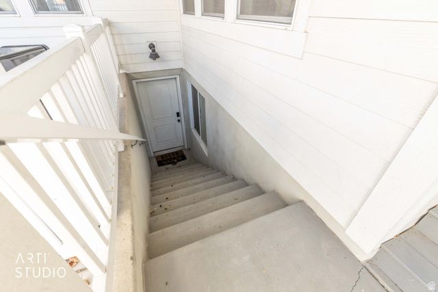 342 W CLARK CIR, Farmington, UT 84025