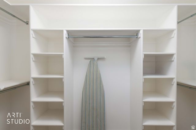 342 W CLARK CIR, Farmington, UT 84025