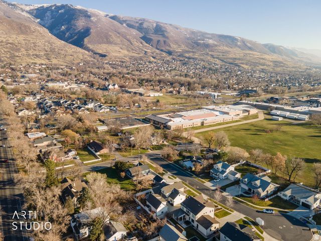 342 W CLARK CIR, Farmington, UT 84025