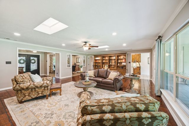 660 Sorita Circle, Heath, TX 75032