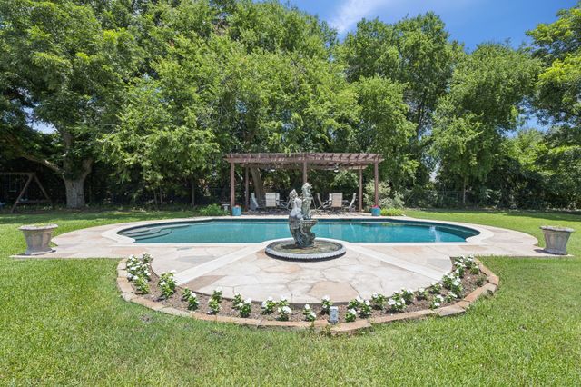 660 Sorita Circle, Heath, TX 75032