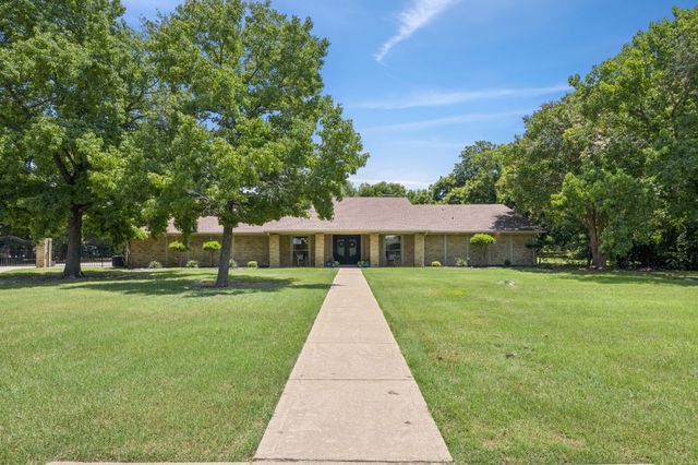 660 Sorita Circle, Heath, TX 75032