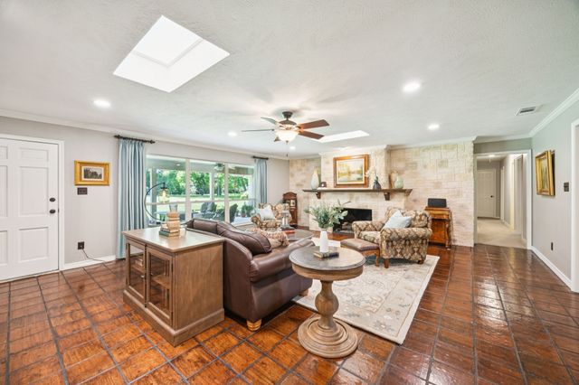 660 Sorita Circle, Heath, TX 75032