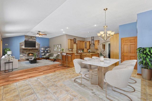 W199N11509 Rosewood AVENUE, Germantown, WI 53022
