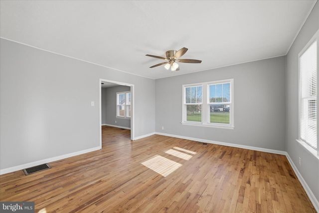 155 ROYAL AVE, Winchester, VA 22602