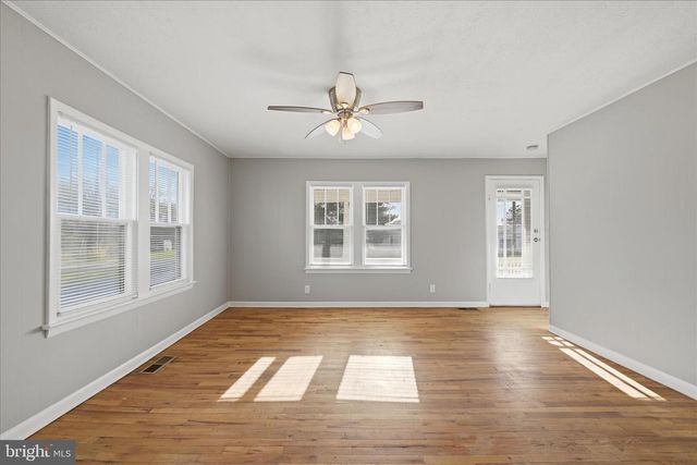 155 ROYAL AVE, Winchester, VA 22602