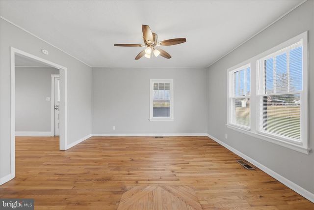 155 ROYAL AVE, Winchester, VA 22602
