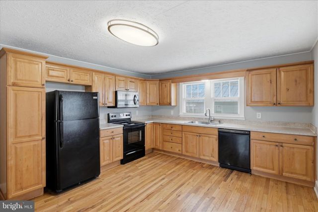 155 ROYAL AVE, Winchester, VA 22602