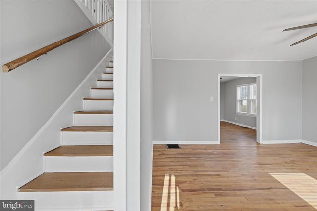155 ROYAL AVE, Winchester, VA 22602
