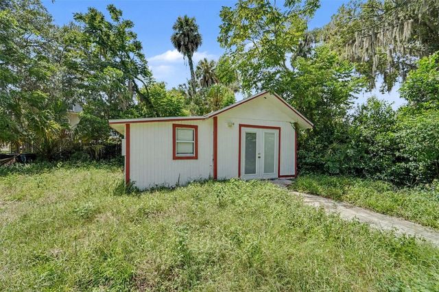 122 S GARFIELD AVENUE, Deland, FL 32724