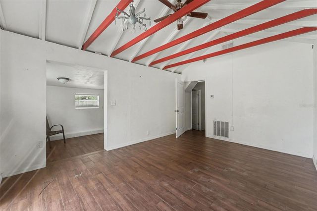 122 S GARFIELD AVENUE, Deland, FL 32724