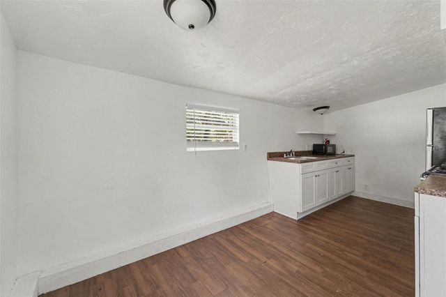 122 S GARFIELD AVENUE, Deland, FL 32724