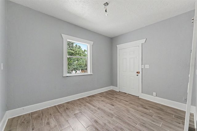 122 S GARFIELD AVENUE, Deland, FL 32724