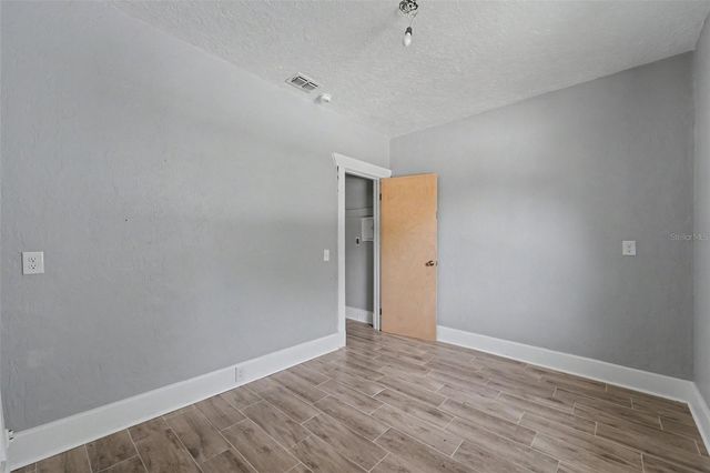 122 S GARFIELD AVENUE, Deland, FL 32724
