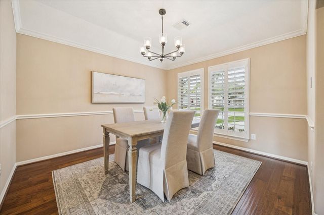 7907 N Wellington Court, Houston, TX 77055