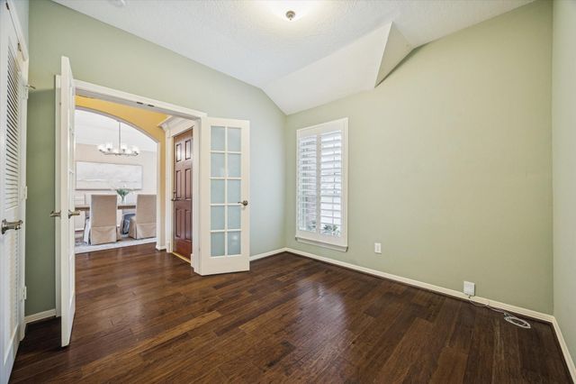 7907 N Wellington Court, Houston, TX 77055