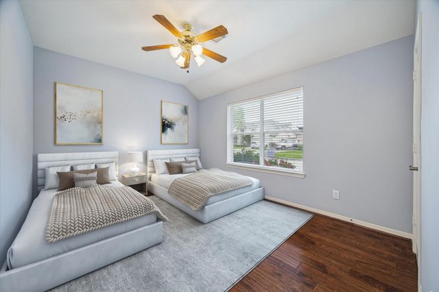 7907 N Wellington Court, Houston, TX 77055