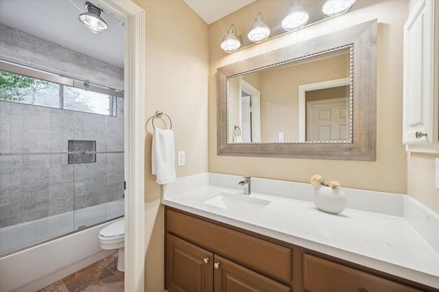 7907 N Wellington Court, Houston, TX 77055