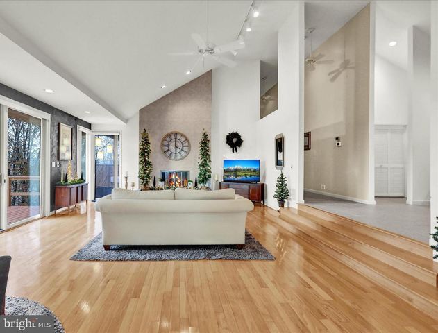 653 SCENIC DR, Bernville, PA 19506