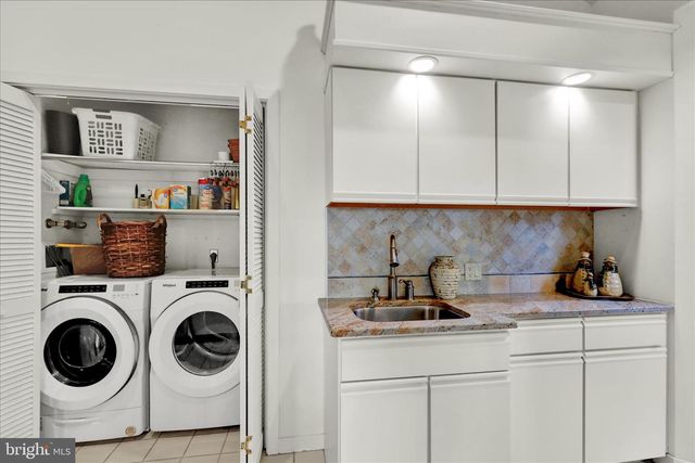 653 SCENIC DR, Bernville, PA 19506