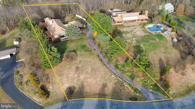 653 SCENIC DR, Bernville, PA 19506