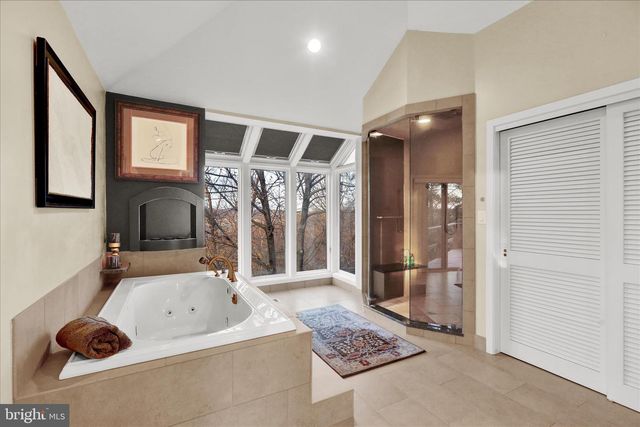 653 SCENIC DR, Bernville, PA 19506