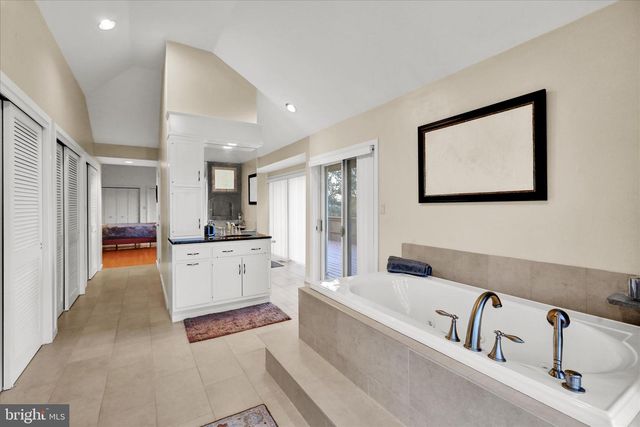 653 SCENIC DR, Bernville, PA 19506