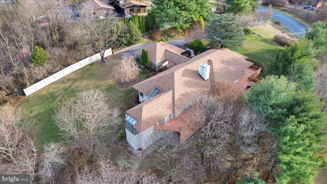 653 SCENIC DR, Bernville, PA 19506