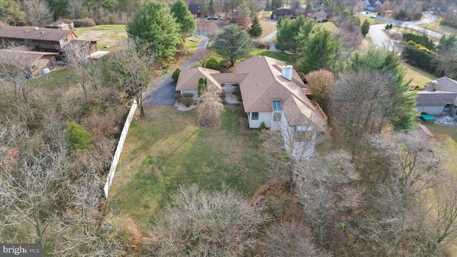 653 SCENIC DR, Bernville, PA 19506