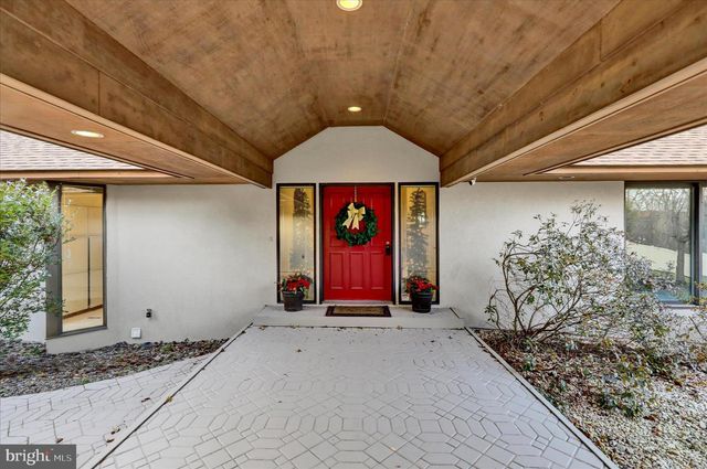 653 SCENIC DR, Bernville, PA 19506