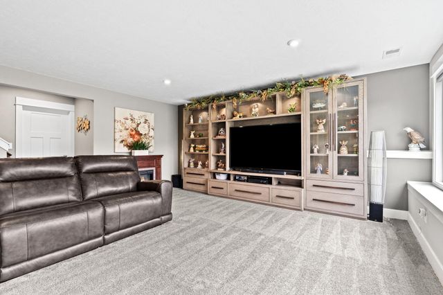 13697 Harrington Landing, Holland, MI 49424