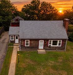 73 lindy Avenue, East Providence, RI 02915