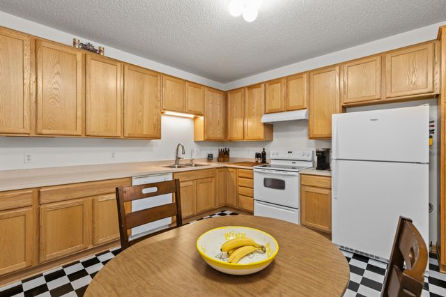 6477 Maclaren Avenue NE, Otsego, MN 55301