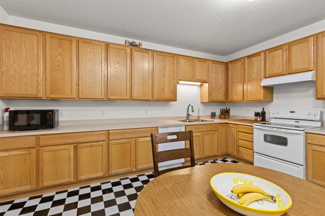 6477 Maclaren Avenue NE, Otsego, MN 55301