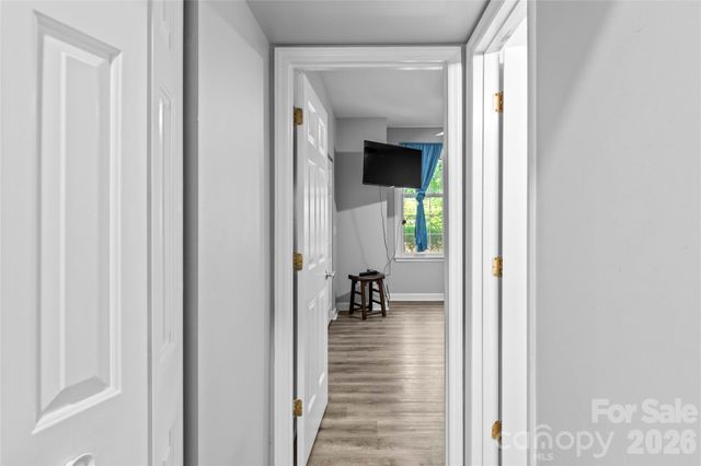 376 Meadows Circle, Winston Salem, NC 27104