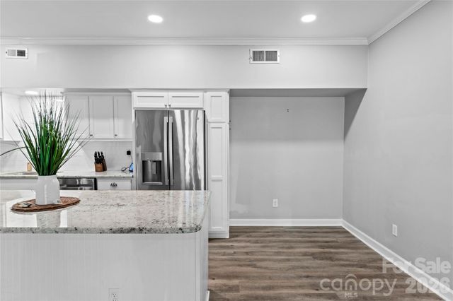 376 Meadows Circle, Winston Salem, NC 27104
