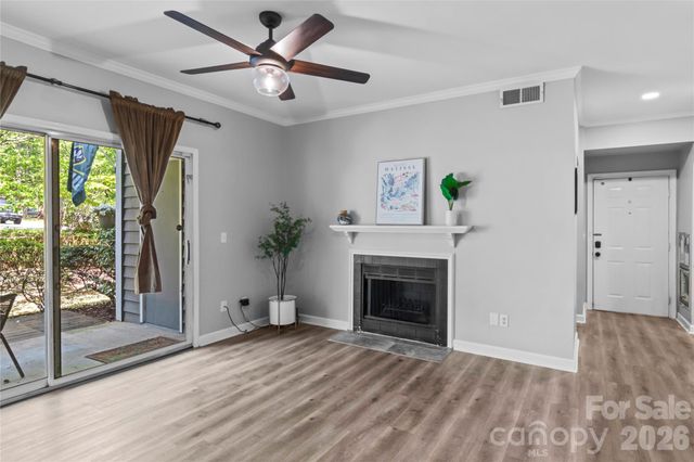 376 Meadows Circle, Winston Salem, NC 27104