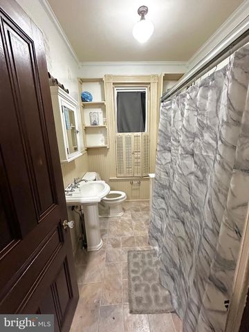 1396 PERKIOMEN AVE, Reading, PA 19602