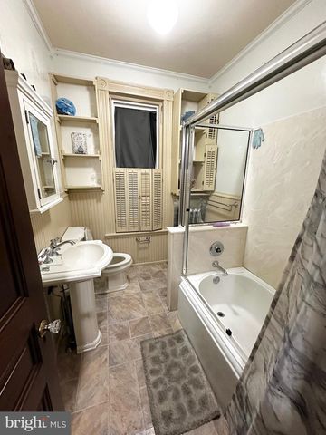 1396 PERKIOMEN AVE, Reading, PA 19602