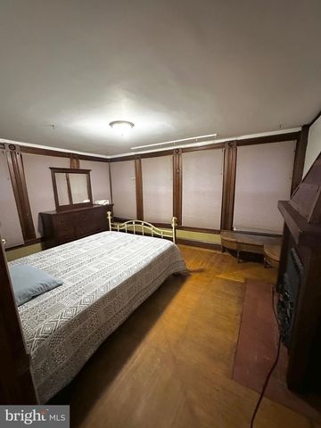 1396 PERKIOMEN AVE, Reading, PA 19602