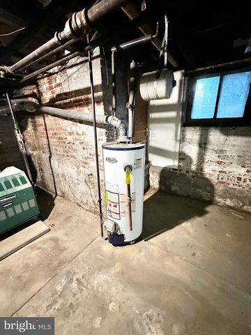 1396 PERKIOMEN AVE, Reading, PA 19602