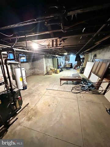 1396 PERKIOMEN AVE, Reading, PA 19602